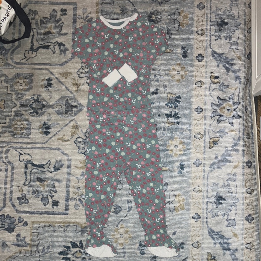 Magnetic Me 12-18M Floral Pajama Set